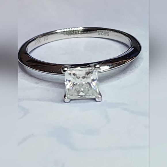 Moissanite Princess Cut 1 Carat Engagement Ring - Picture 4 of 5